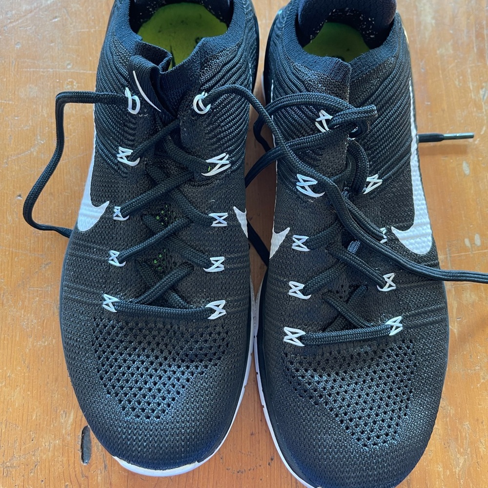 Metcon 7 black training shoe